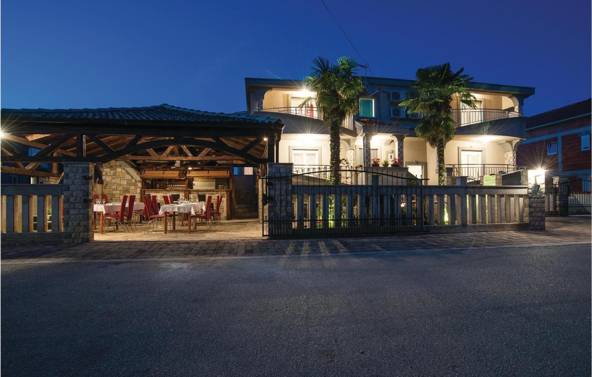 8 Bedroom Nice Home In Kakma Exterior photo